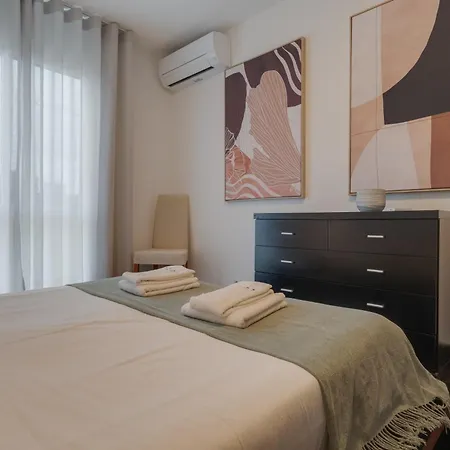 Portola Penthouse Apartment *