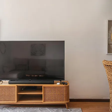 Portola Penthouse By Ymr