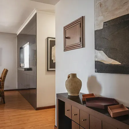 Portola Penthouse By Ymr Appartamento