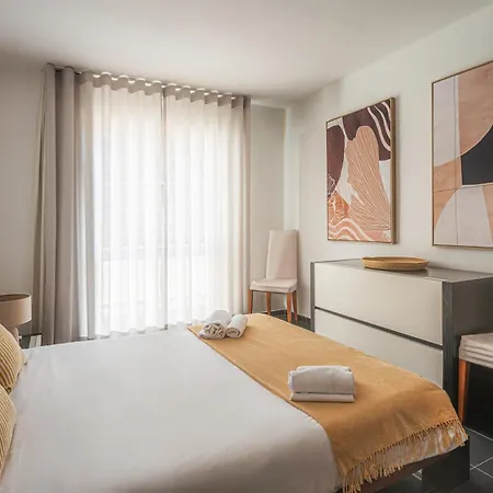 Portola Penthouse By Ymr Appartamento