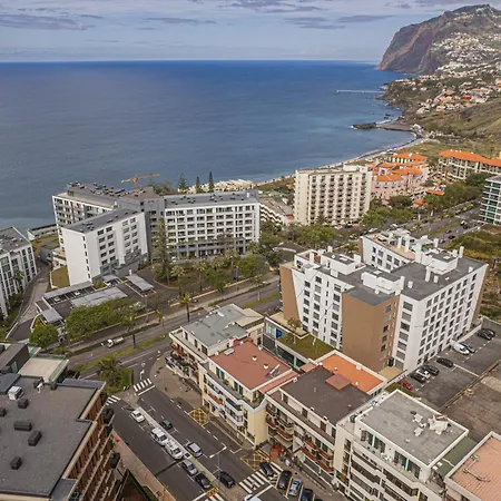 Portola Penthouse By Ymr Funchal