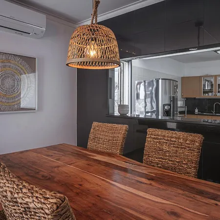 Portola Penthouse By Ymr * Funchal (Madeira)