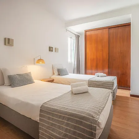 Portola Penthouse By Ymr Appartement *