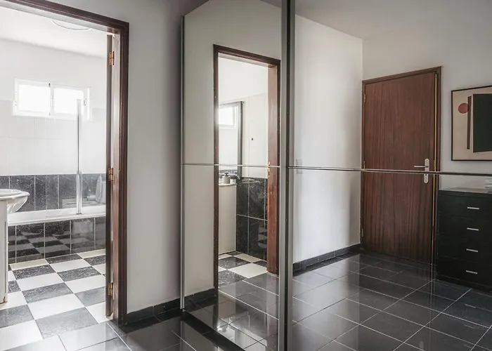 Portola Penthouse By Ymr