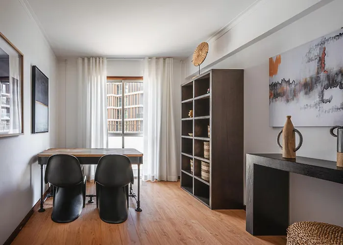 Portola Penthouse By Ymr